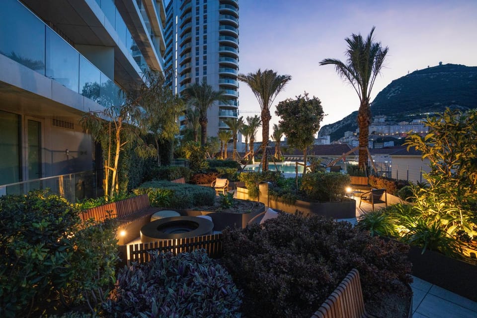 Garden, Garden, Swimming pool