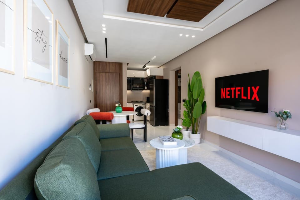 Kitchen or kitchenette, Living room, Seating area