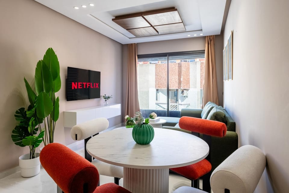 TV and multimedia, Living room, Dining area