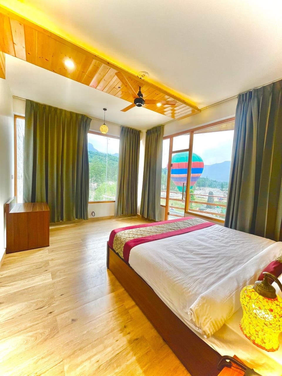 Natural landscape, Bedroom, Mountain view