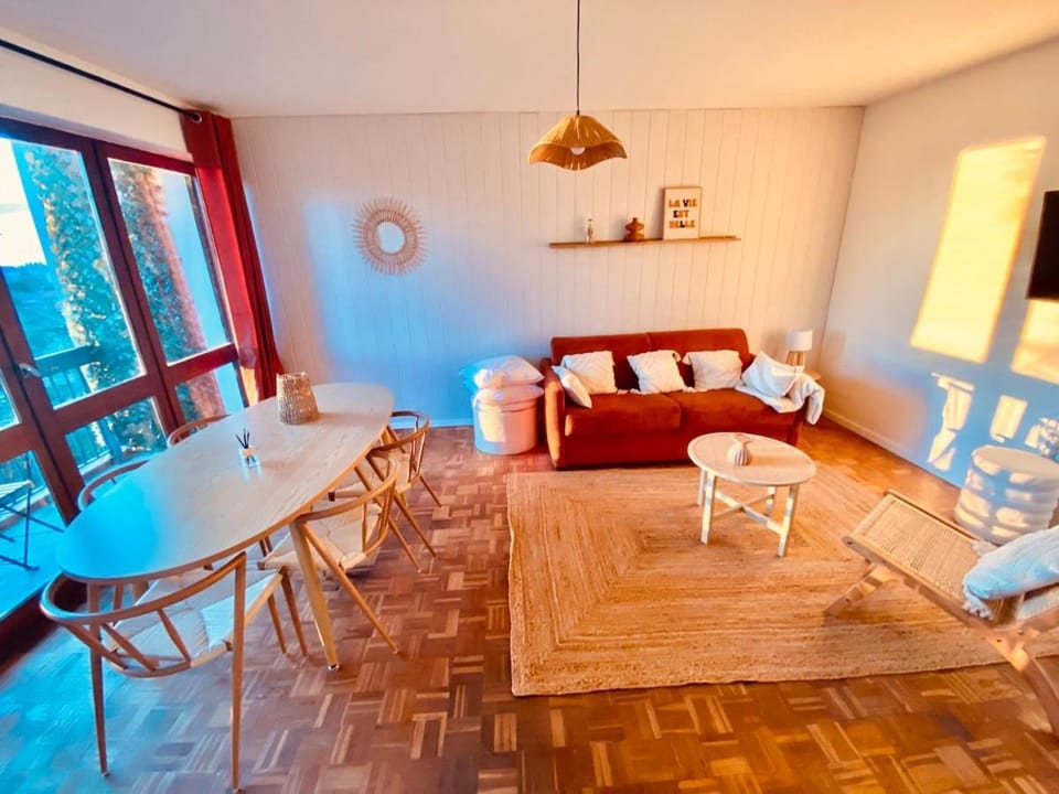 6-people top floor appart, calm, metro Apartment in Toulouse