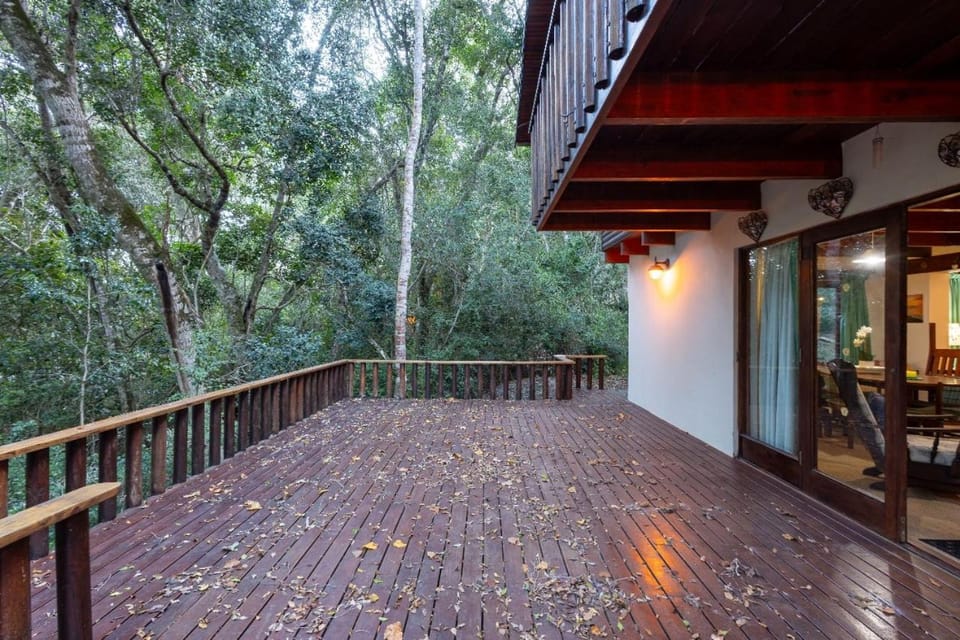 Shades Nature's Valley House in Western Cape