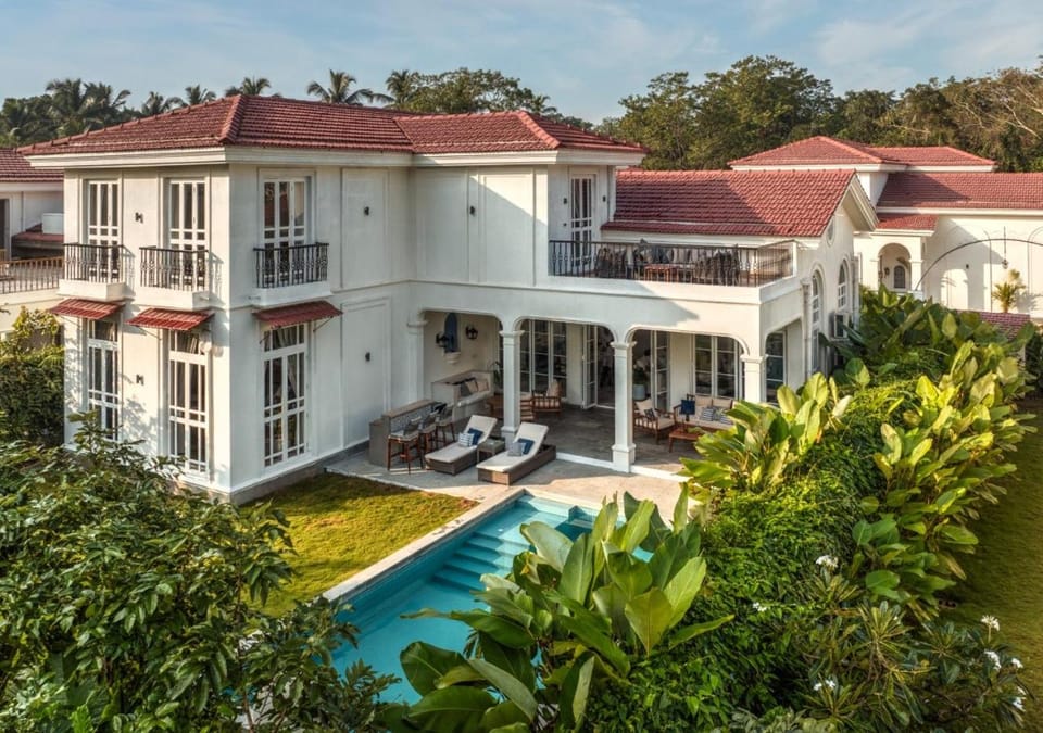 Property building, Swimming pool