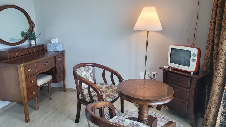 TV and multimedia, Lounge or bar