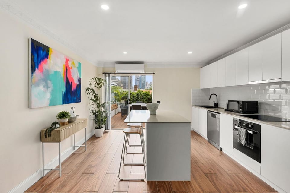 Cozy Home w Outdoor Dining for 8 people Apartment in Sydney