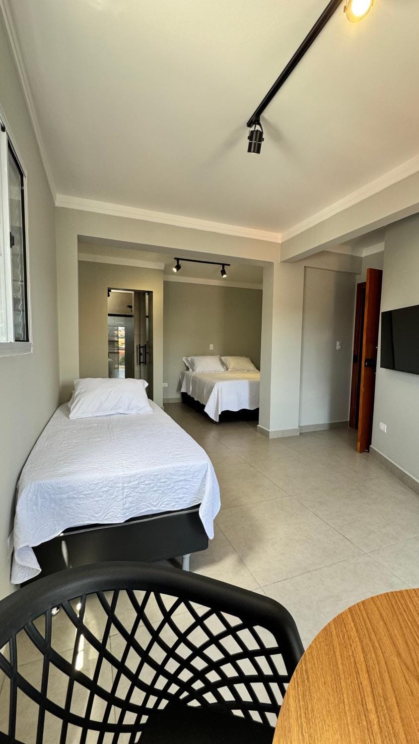 Bed, TV and multimedia, Photo of the whole room, Bedroom, air conditioner