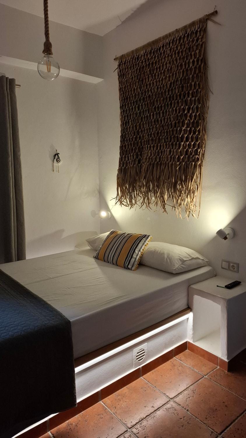 OFIOYSA KaGa kythnosuites Apartment in Kea-Kythnos