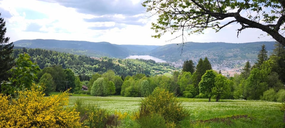 Nearby landmark, Day, Natural landscape, Lake view, Mountain view