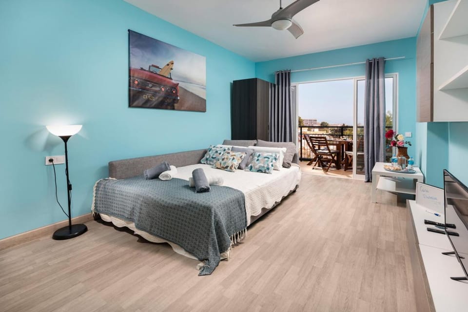 Bed, Area and facilities
