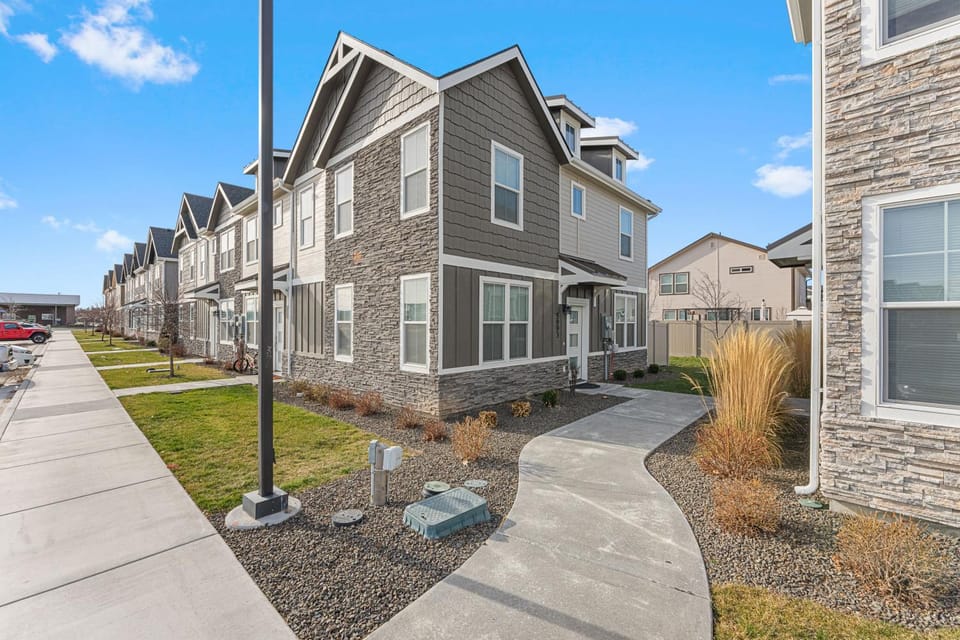 Treasure Valley Retreat House in Boise