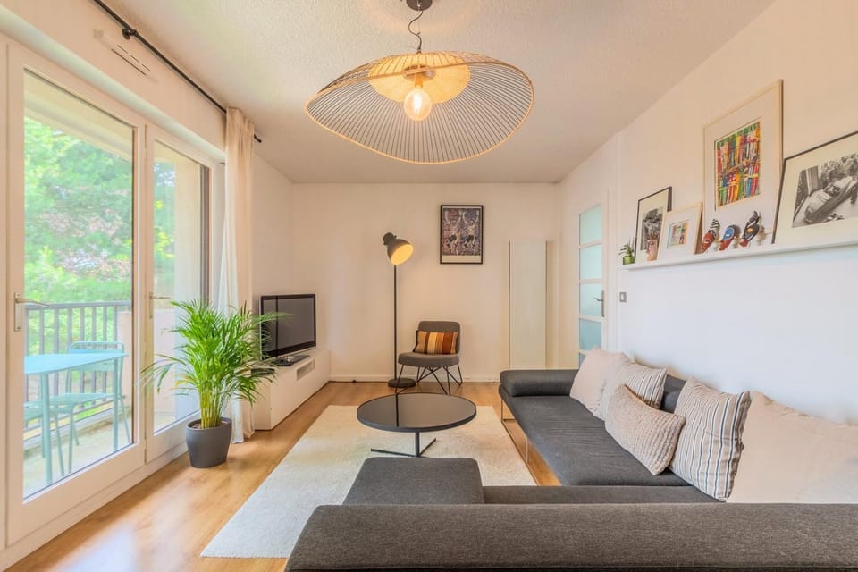 Appartement une chambre avec parking & balcon Apartment in Lille