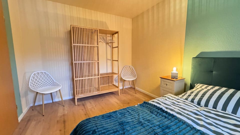 Bed, Photo of the whole room, Bedroom, wardrobe