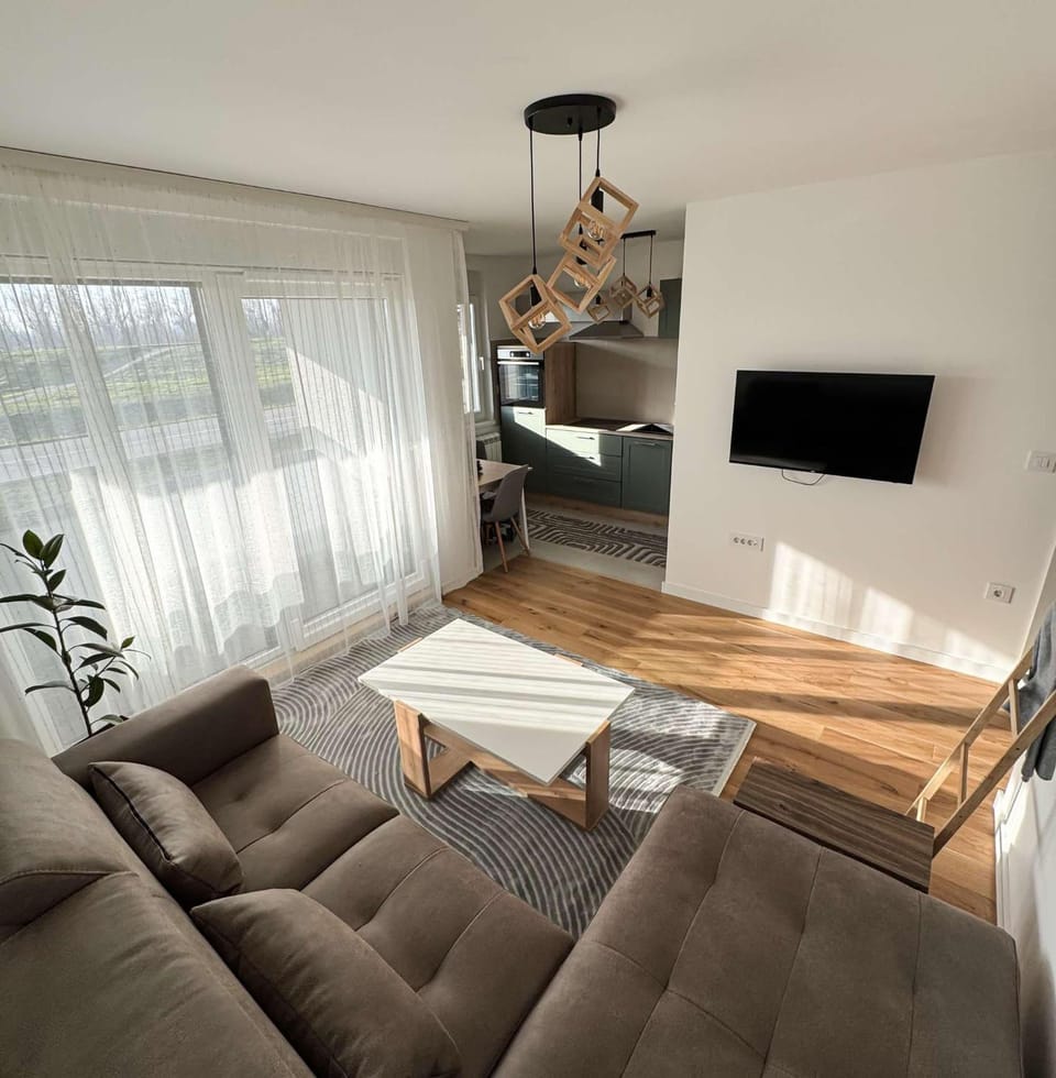 Communal lounge/ TV room, TV and multimedia, Kitchen or kitchenette, Living room, Seating area, Evening entertainment