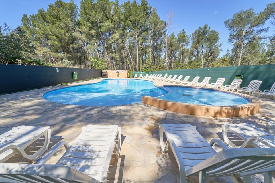 Day, Pool view, Swimming pool, sunbed