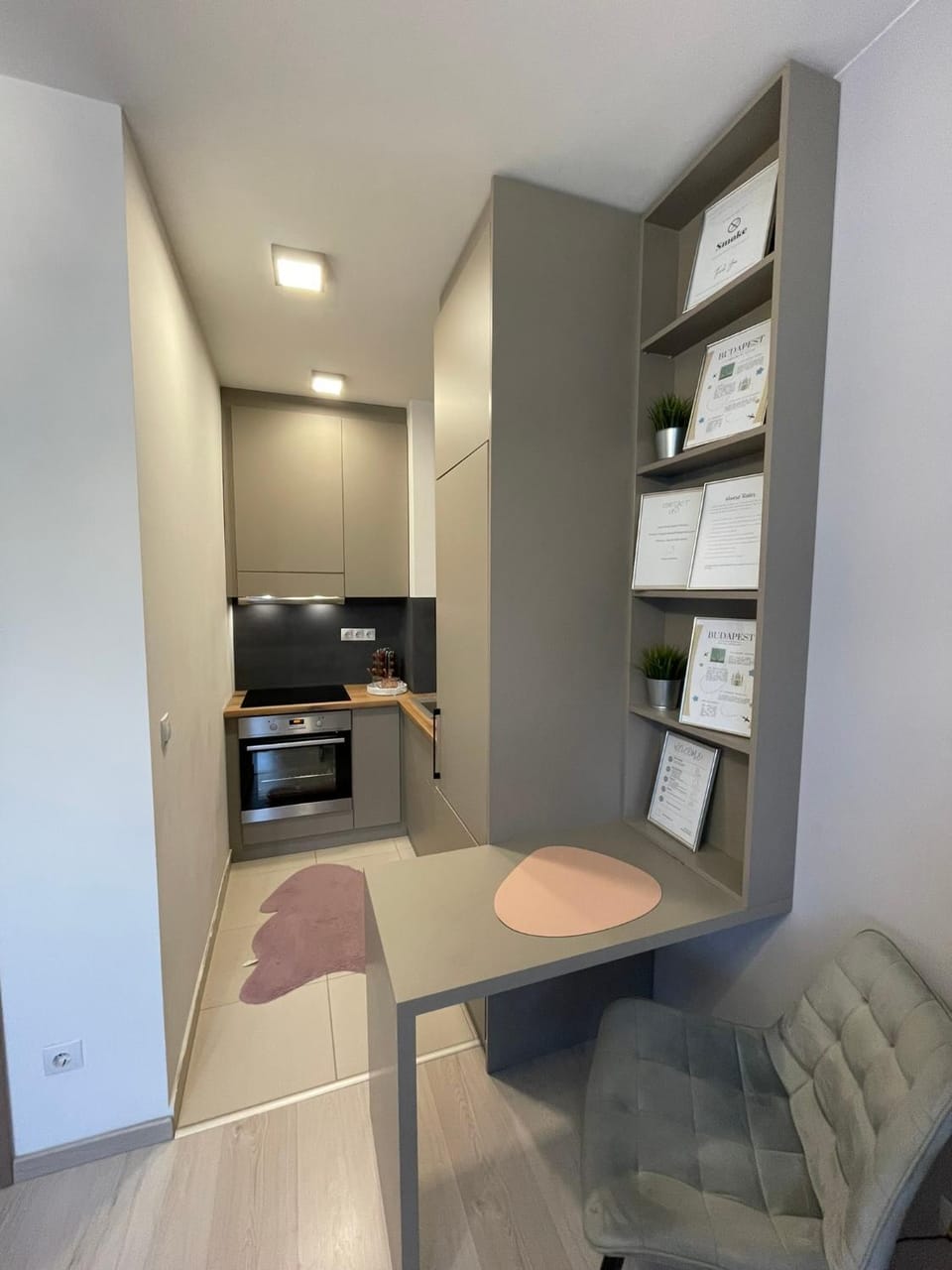 Kitchen or kitchenette, oven, stove
