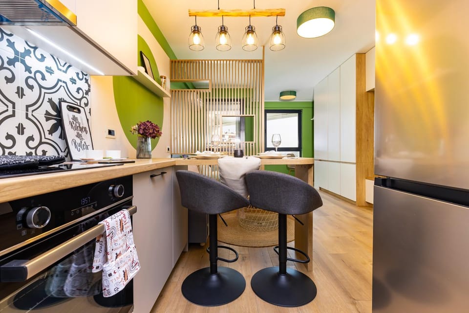 Kitchen or kitchenette, oven, stove
