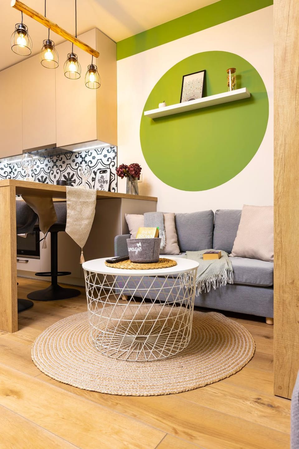 Seating area, Dining area