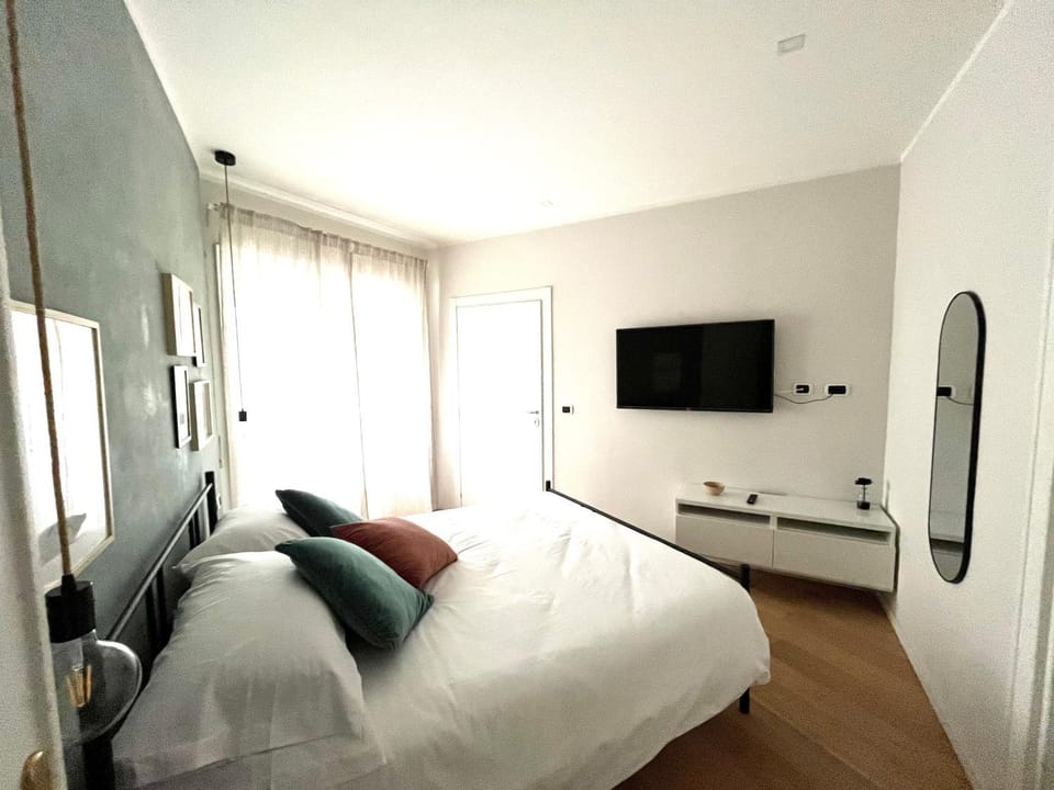 Urban Corner Apartment in Rome