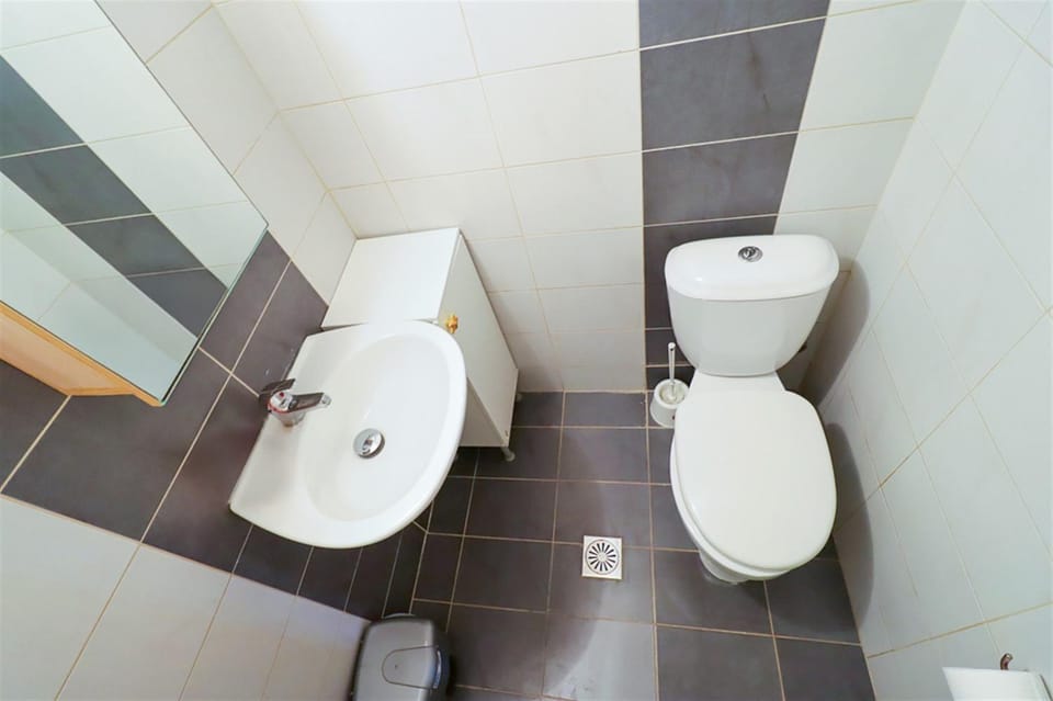 Toilet, Bathroom