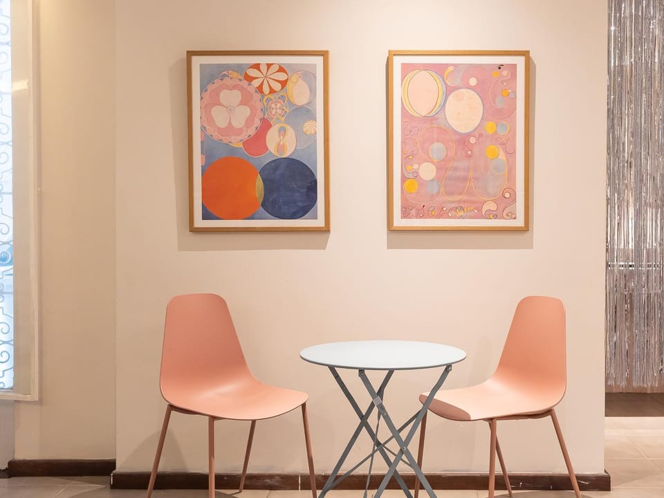 Living room, Decorative detail, Seating area, Dining area