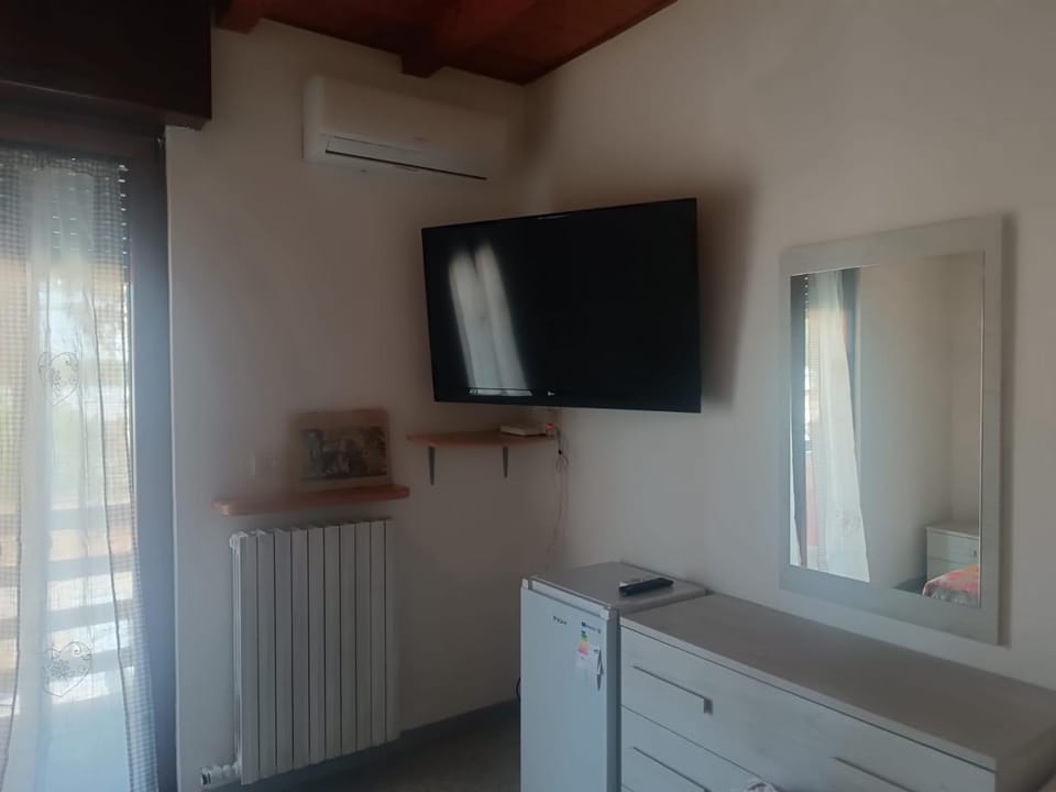 TV and multimedia, internet, air conditioner