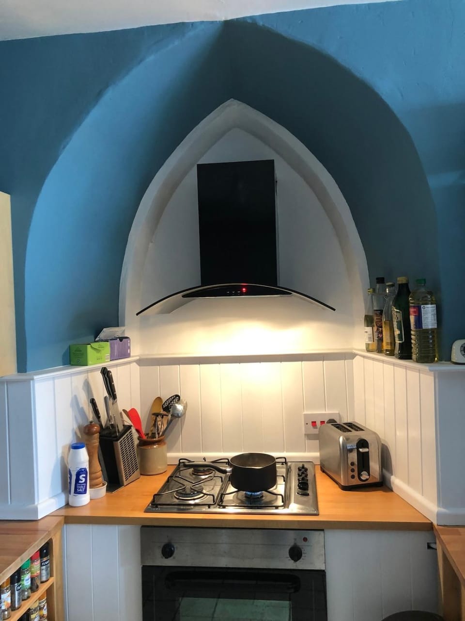 Kitchen or kitchenette, stove