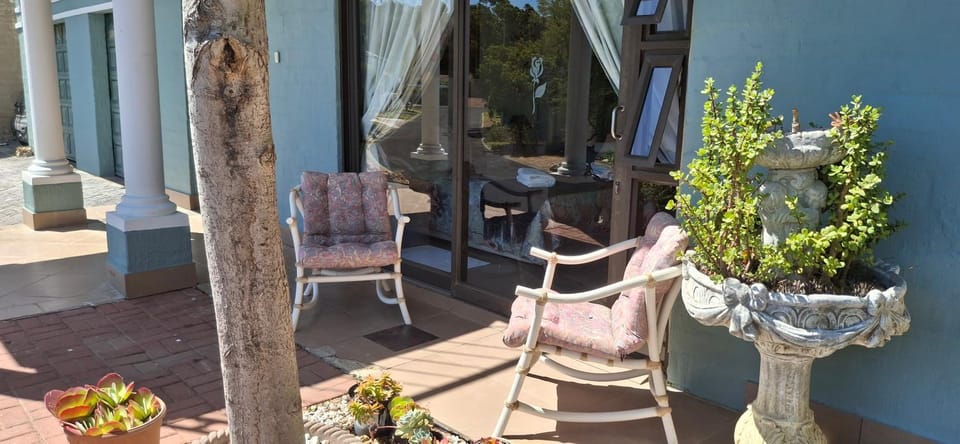 Arendsnest Self Catering Apartment in Cape Town