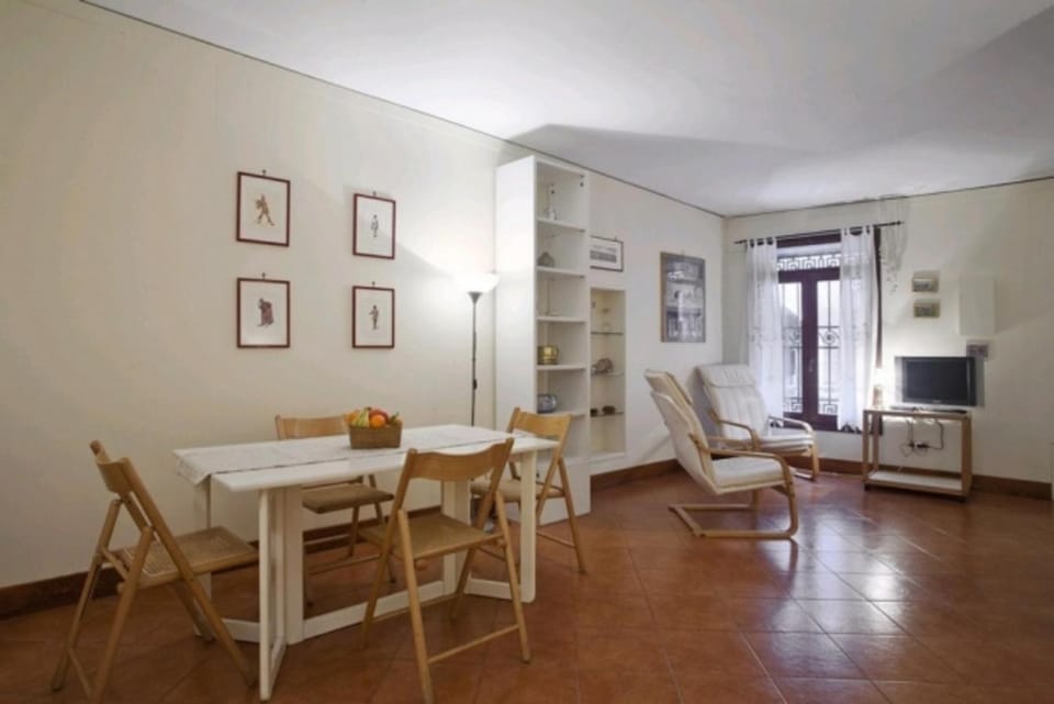 TV and multimedia, Living room, Dining area