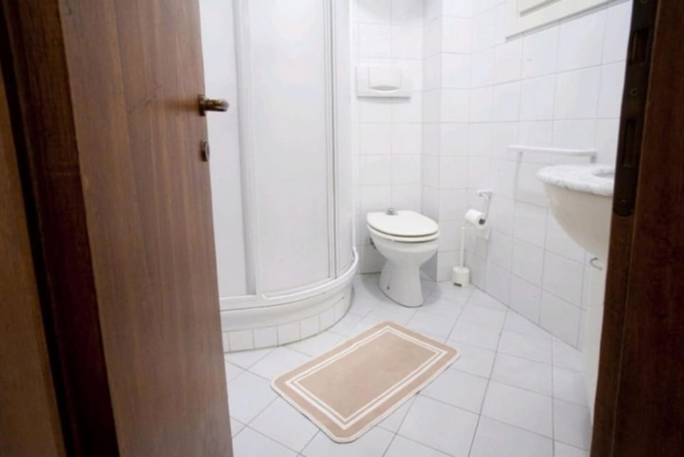 Shower, Toilet, Bathroom, bidet