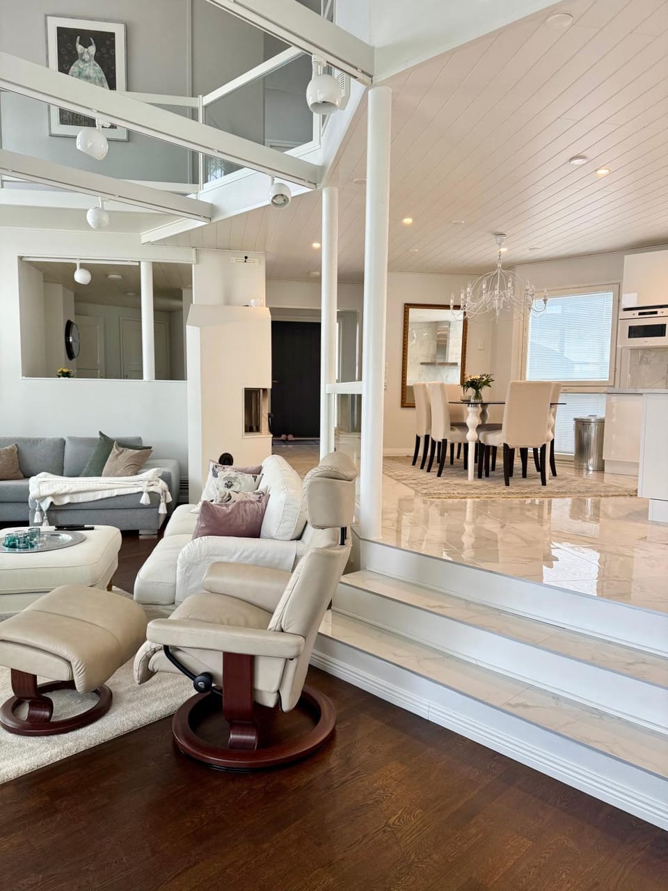 Living room, Seating area, Dining area