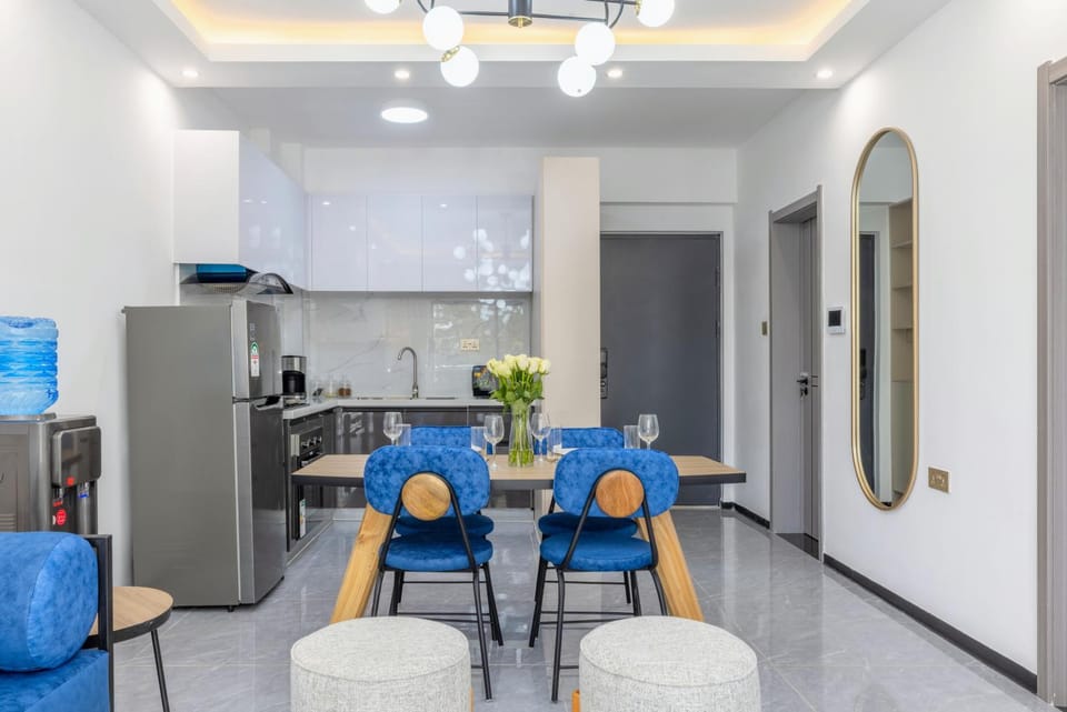 Dining area, kitchen