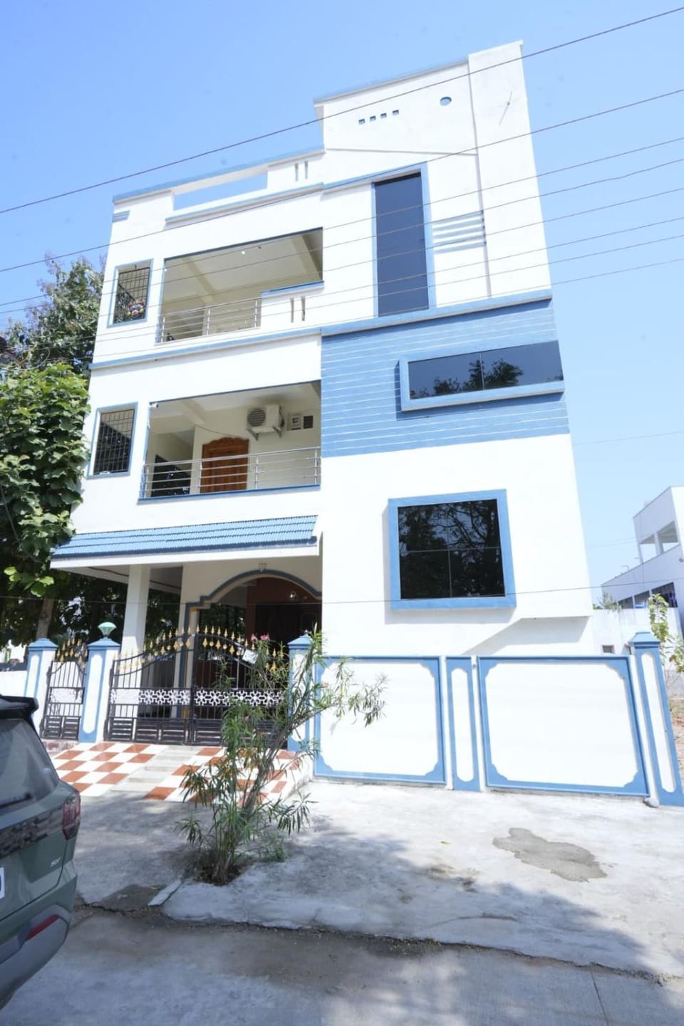 Property building, Parking