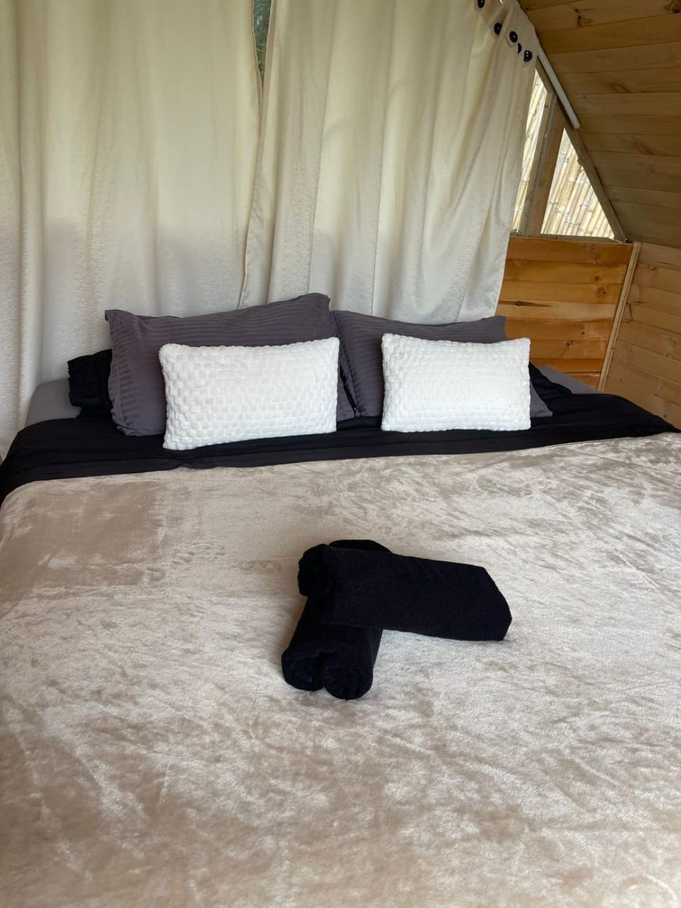 EKA Glamping Hotel in Cundinamarca, Colombia