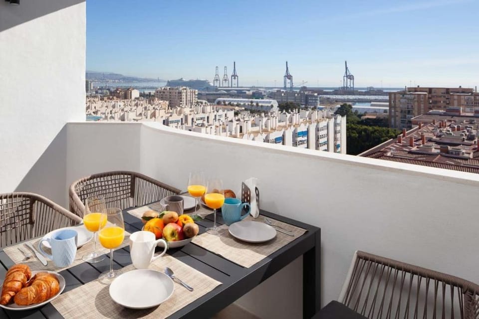 Top Floor Sea View & Terrace in Malaga! Apartment in Malaga