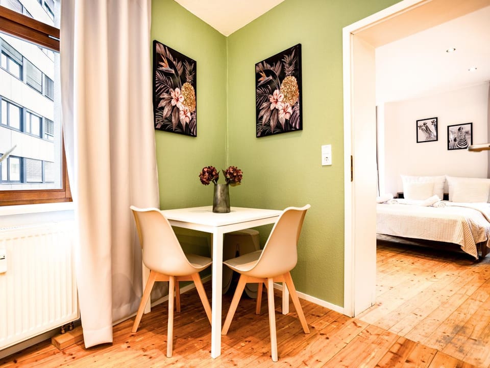 Photo of the whole room, Dining area