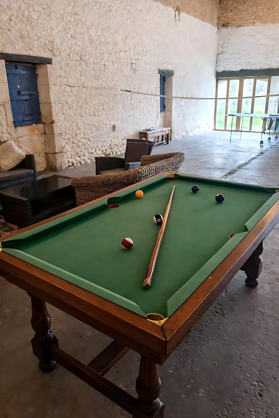 Billiard, Game Room, Table tennis, Seating area, Garden view