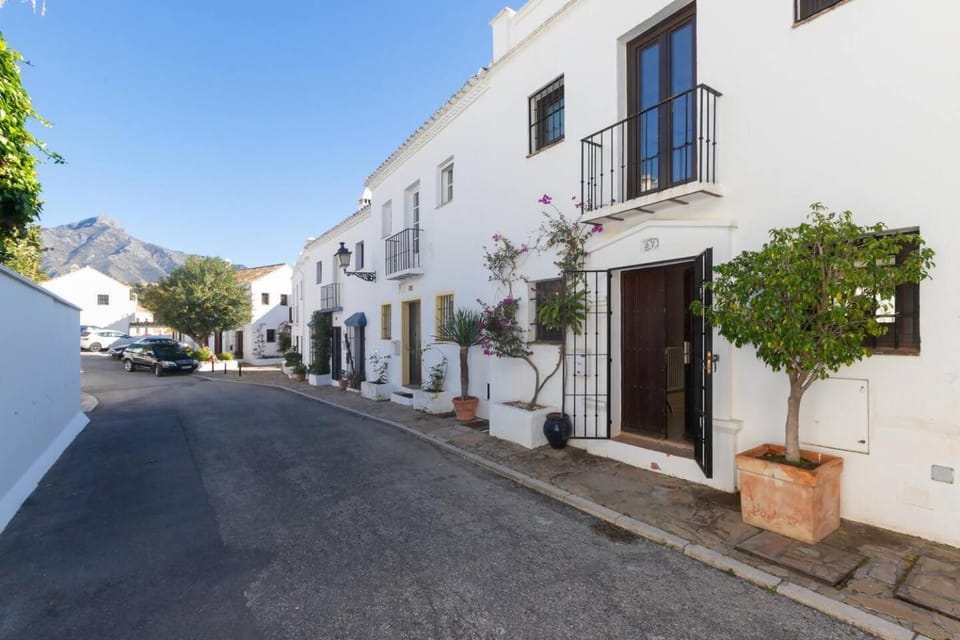 Casa 57 El Naranjal House in Marbella