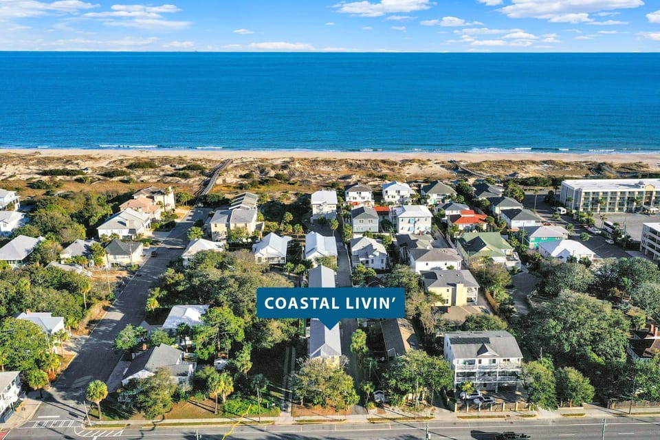 Coastal Livin' House in Tybee Island