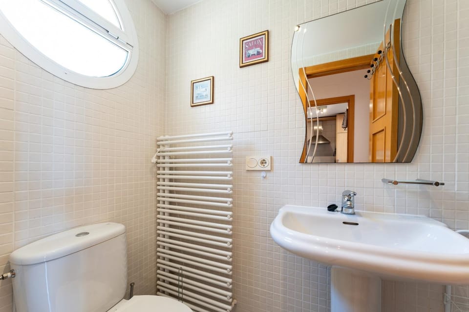 Bathroom, Living room