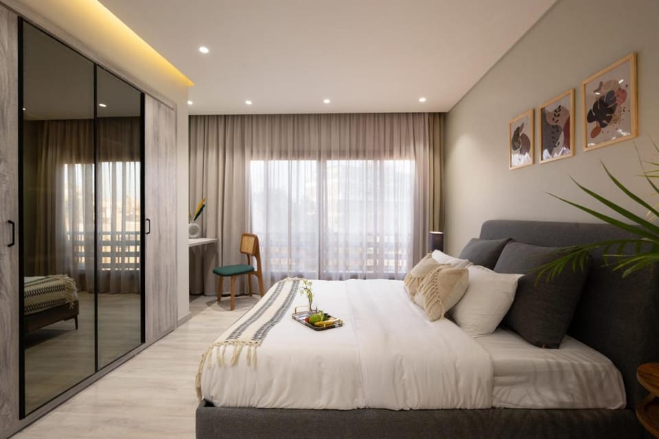 Photo of the whole room, Bedroom