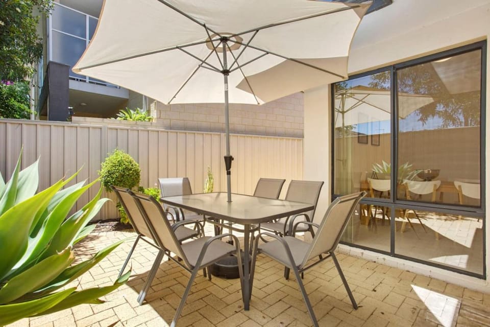 Patio, Garden, Seating area