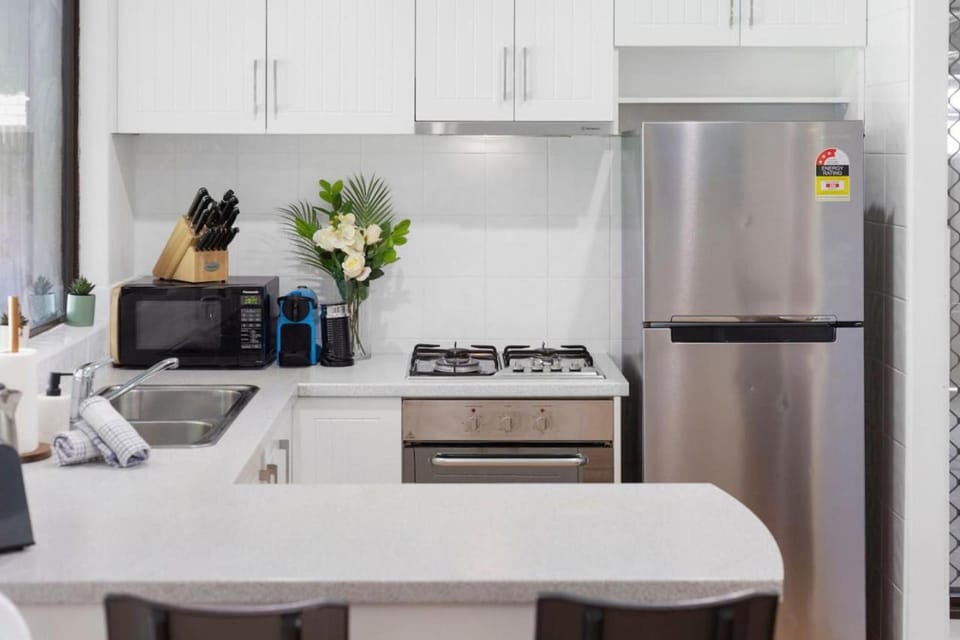 Kitchen or kitchenette, oven, stove