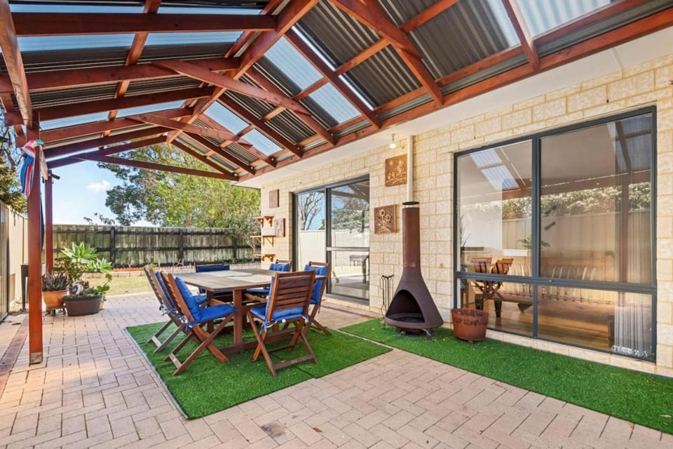 Patio, Seating area