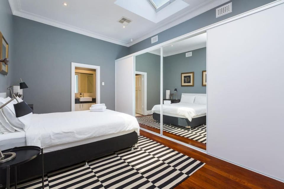 Bedroom, wardrobe