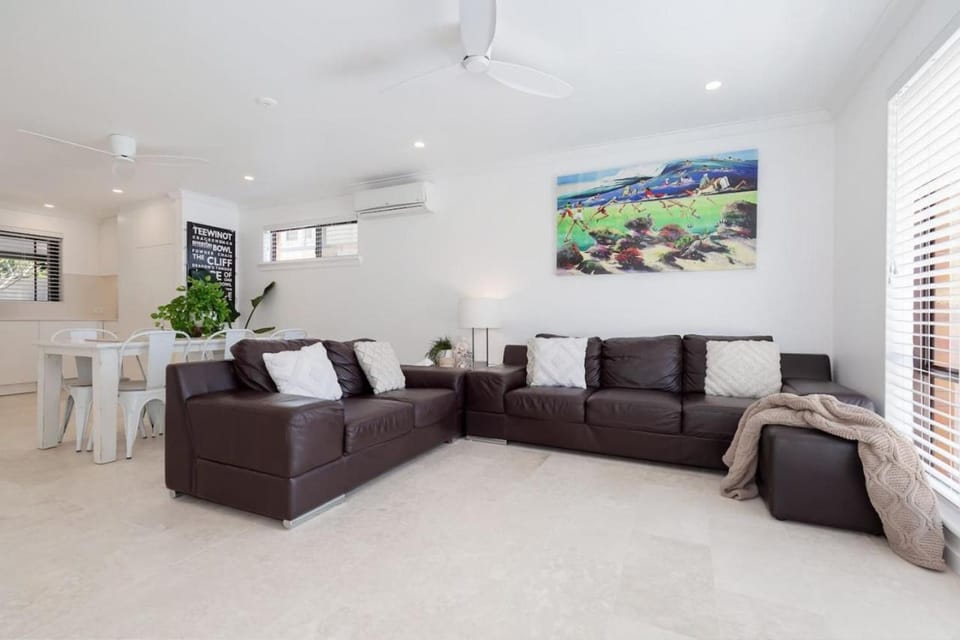 Living room, air conditioner