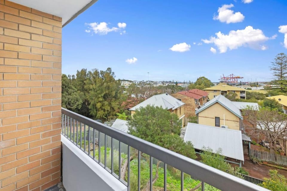 Lovely studio apartment with Freo Port views Apartment in Perth