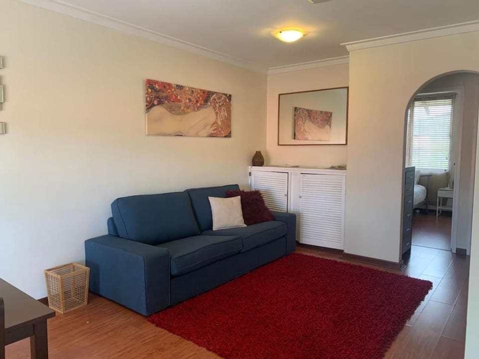 2 BR getaway - Almost 5km to CBD and 10km to airport Apartment in Perth
