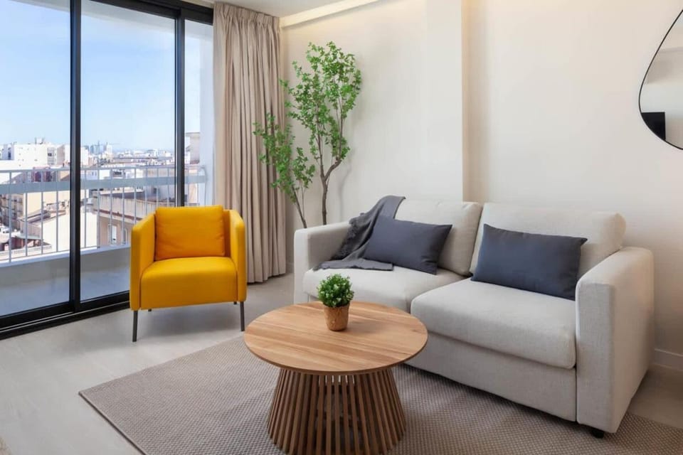 Live Like a Local Your Comfortable Retreat at Pas Apartment in Malaga
