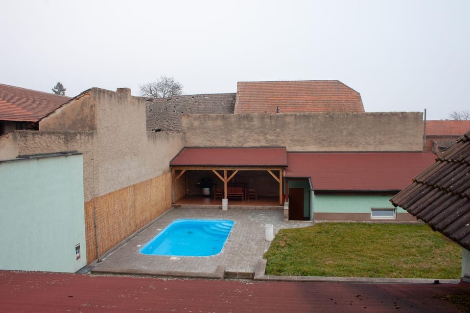 Podkrovní apartmán se společným bazénem Apartment in Czechia