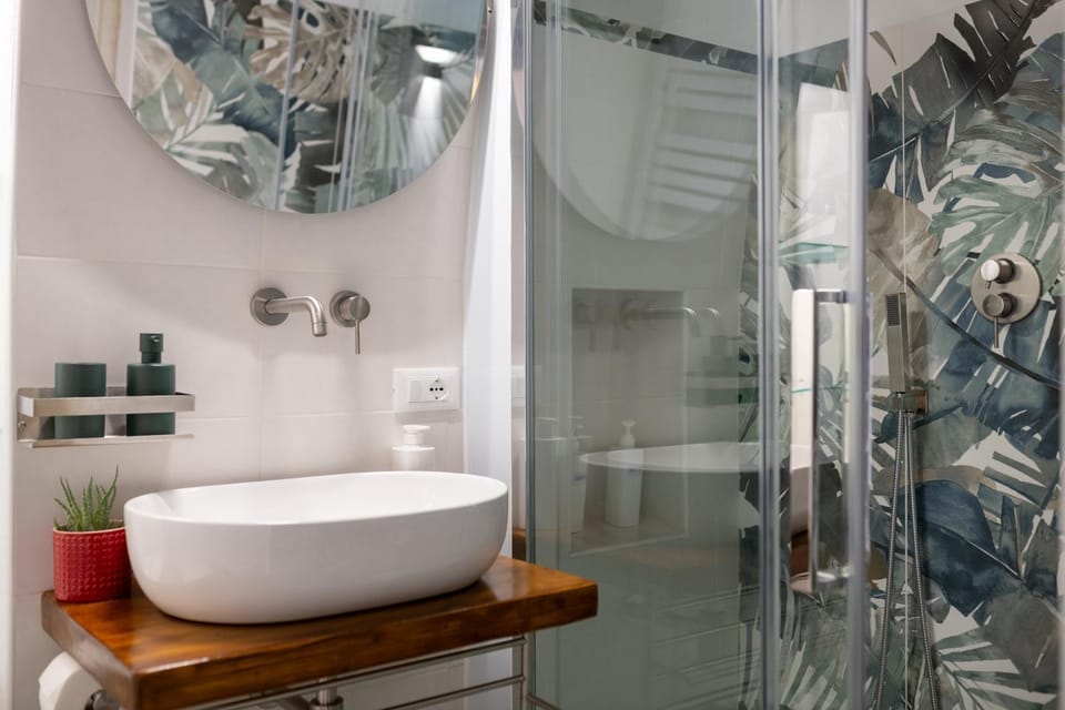 Shower, Bathroom, towels